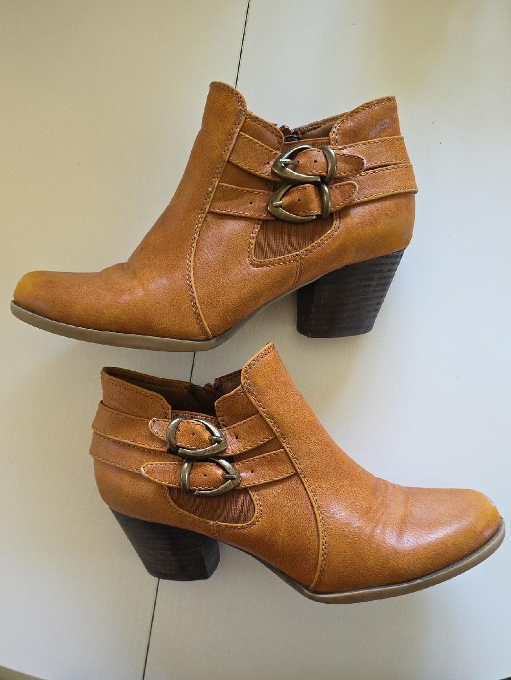 BareTraps Double Buckle Booties size 8 *ay